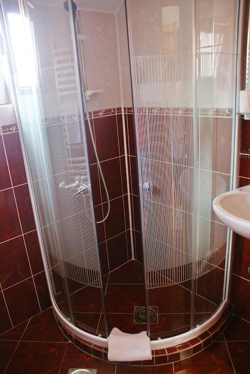Guest House Villa Mir Κραγκούγιεβατς Δωμάτιο φωτογραφία